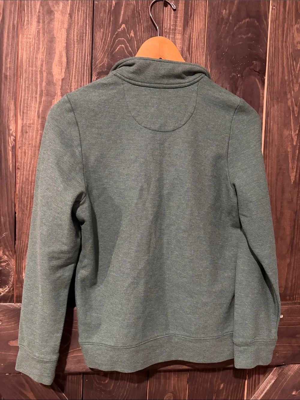 Vineyard Vines Men's Green Quarter-Zip Sweatshirt